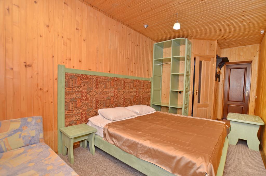 Chaban Aparthotel Boekovel Buitenkant foto