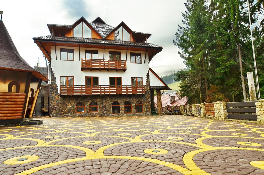 Chaban Aparthotel Boekovel Buitenkant foto